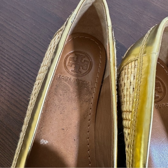 TORY BURCH Raffia & Metallic Gold Leather Trims Loafers in size 6 New - Picture 9 of 15
